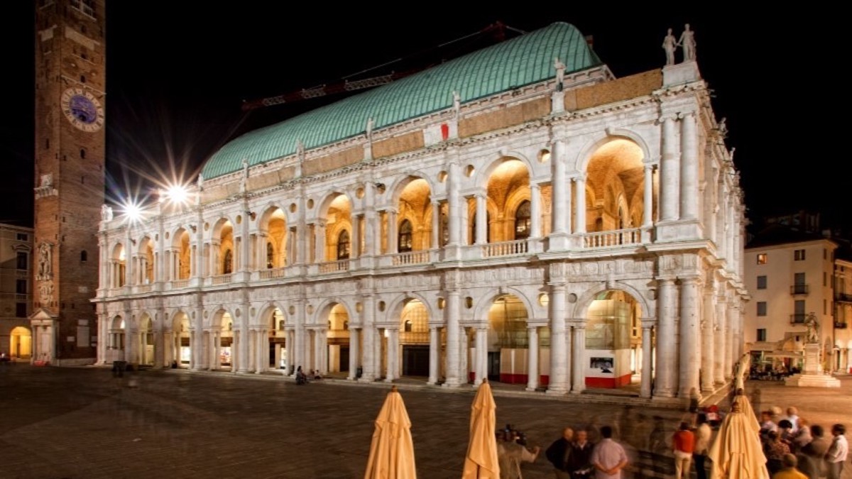 Vicenza: la Basilica Palladiana si illumina con le celebri arie del Maestro Ennio Morricone
